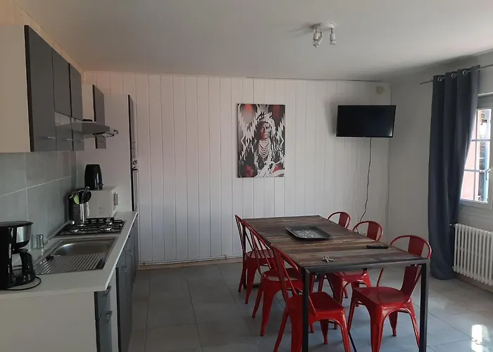 Les P'tites Maisons Dans La Prairie بيت للعطل