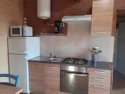 Les P'tites Maisons Dans La Prairie بيت للعطل *